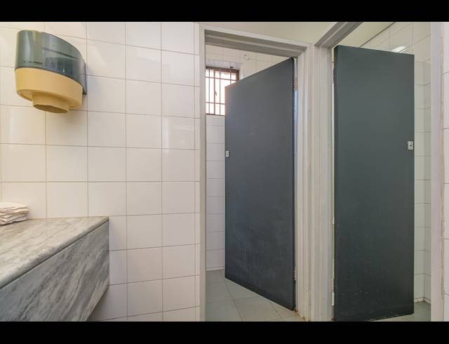867M² BUILDING FOR SALE IN FERNDALE
